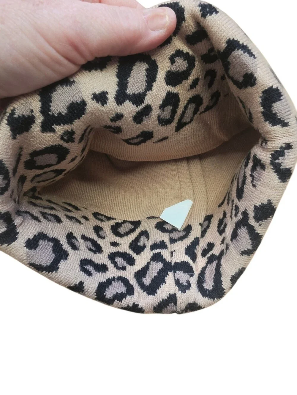 Capelli New York Womems Loepard Print Beanie Hat Nwt